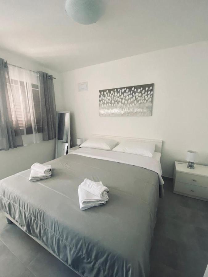 Apartmani Mila Starigrad Paklenica Εξωτερικό φωτογραφία