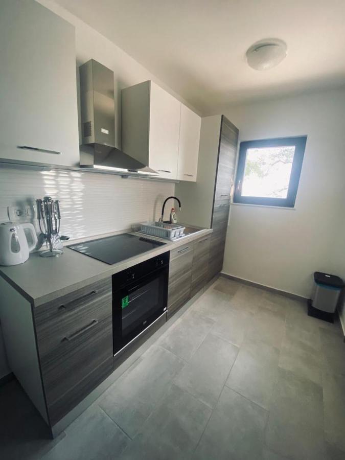 Apartmani Mila Starigrad Paklenica Εξωτερικό φωτογραφία