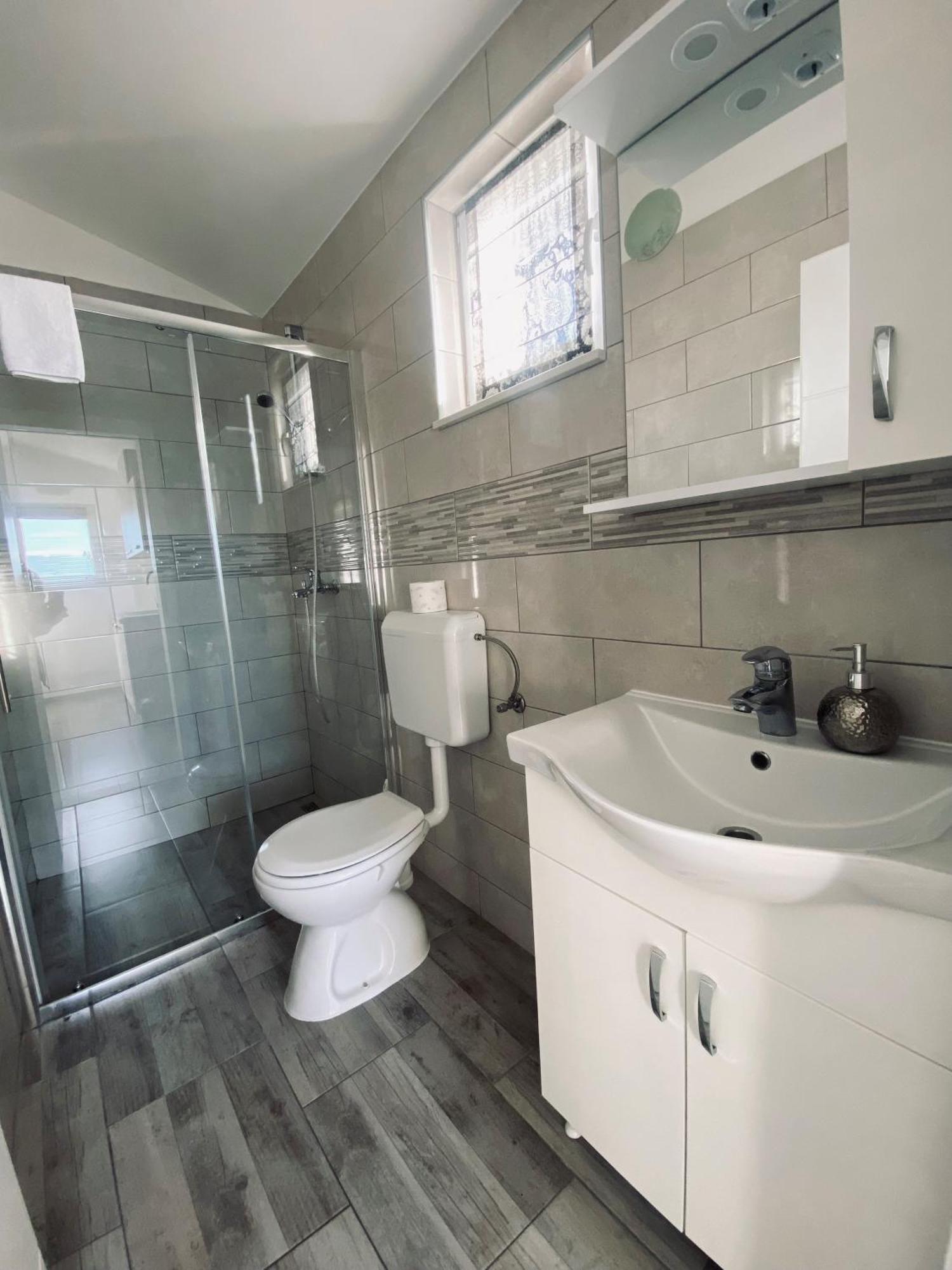 Apartmani Mila Starigrad Paklenica Εξωτερικό φωτογραφία