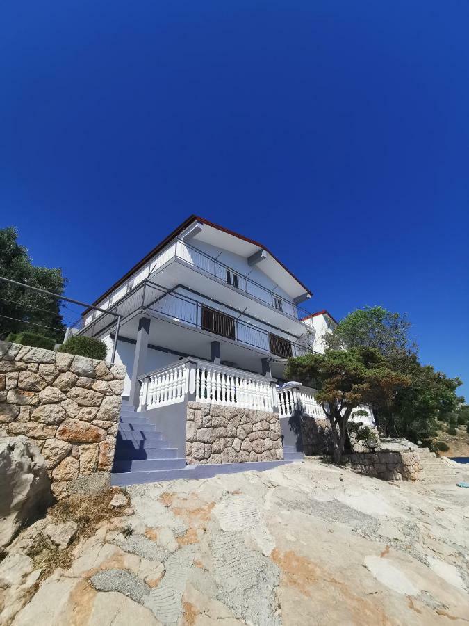 Apartmani Mila Starigrad Paklenica Εξωτερικό φωτογραφία