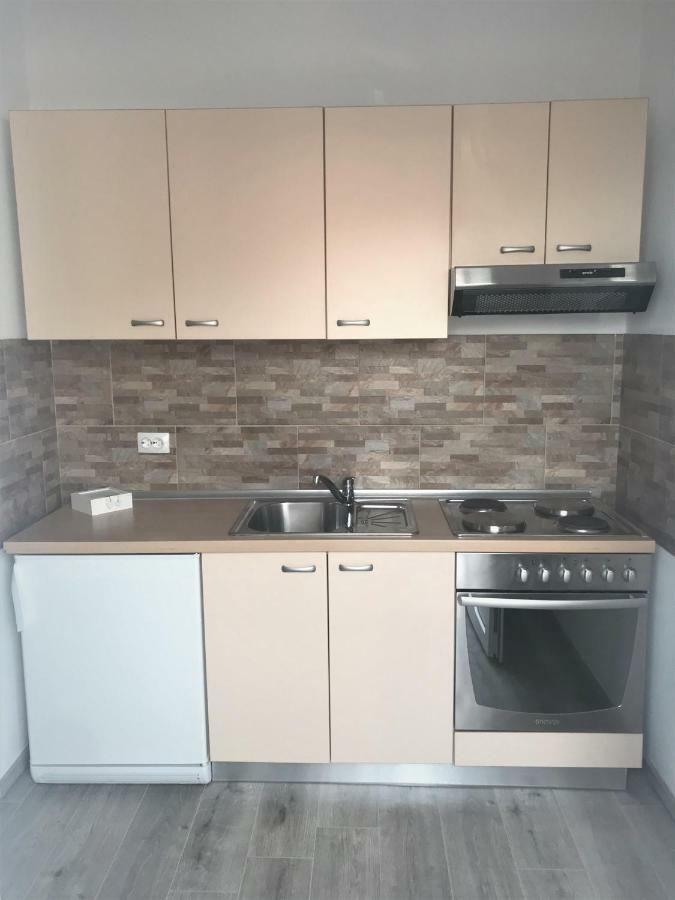 Apartmani Mila Starigrad Paklenica Εξωτερικό φωτογραφία